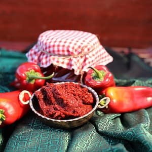 Acı Biber Salçası